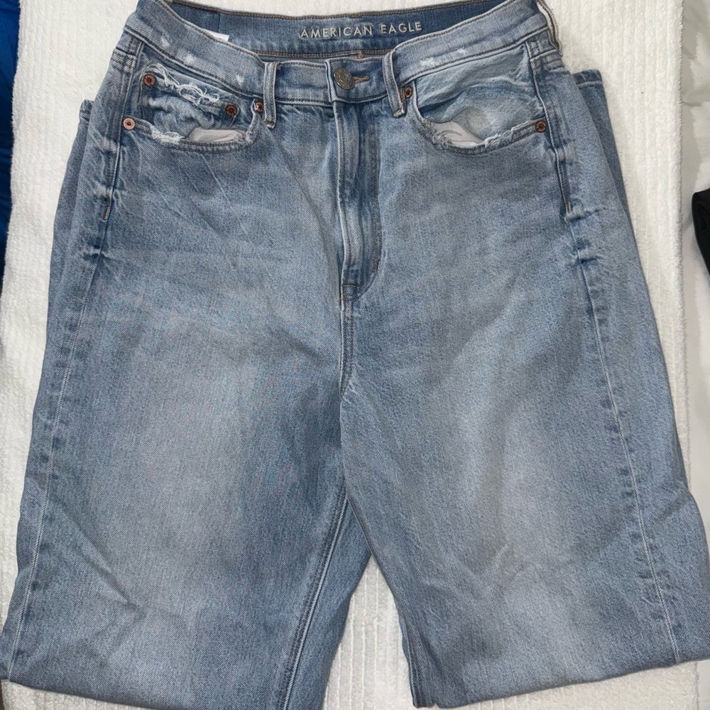 American Eagle Baggy Jeans - Light Wash - Size 8